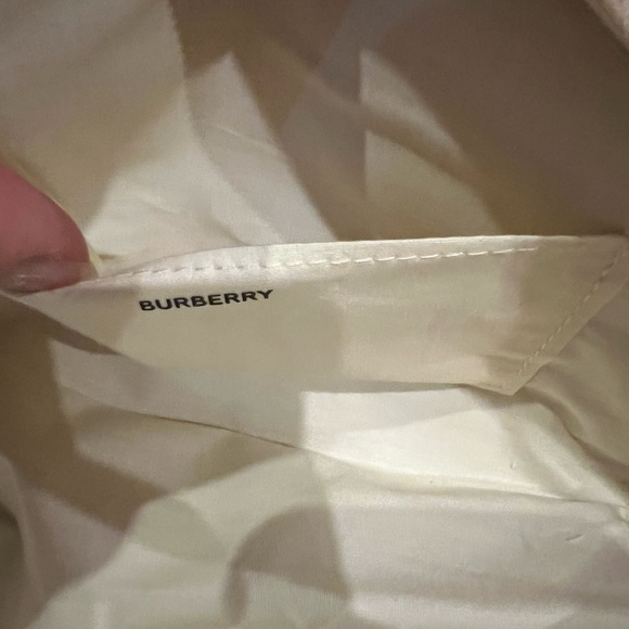 Burberry 🌟 authentic Dopp kit made crossbody NWT - Picture 5 of 5